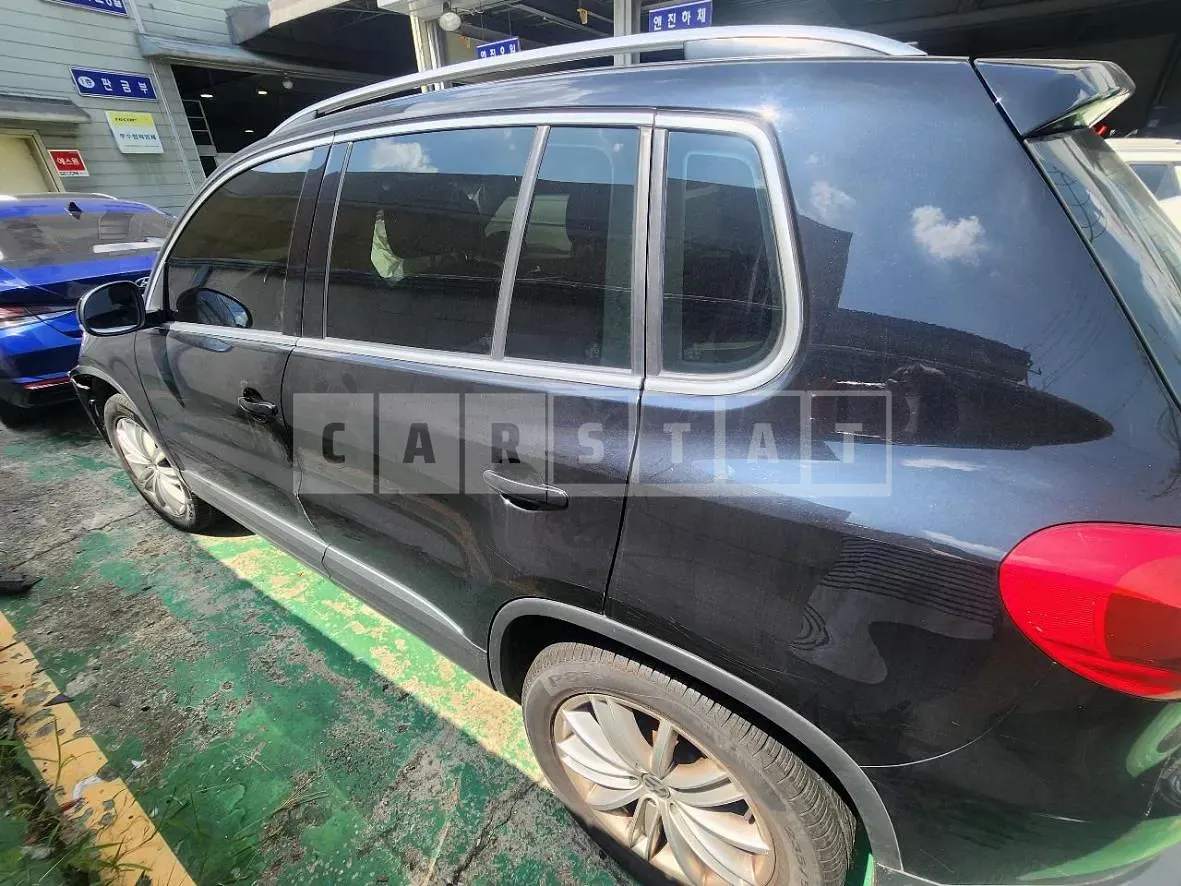 Photo 2 of 11: 2015 Volkswagen Tiguan 2.0 TDI BMT, VIN WVGZZZ5NZGW009338 — Korean insurance auction