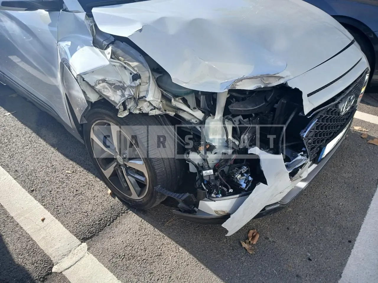 Photo 2 of 15: 2018 Hyundai Kona, VIN KMHK7815GJU042063 — Korean insurance auction