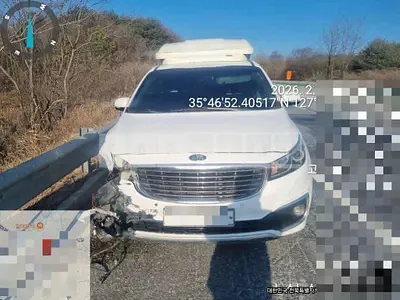 Photo 1 of 16: 2017 Kia Carnivals — Korean insurance auction