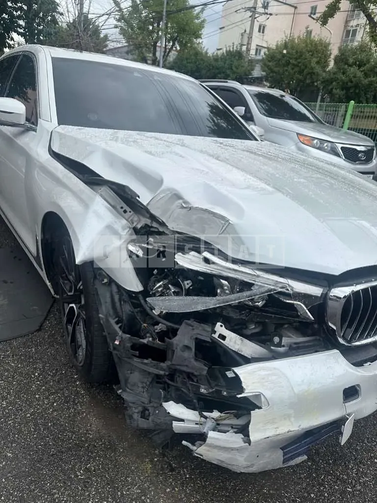 Photo 2 of 6: 2016 BMW 730Ld xDrive — Korean insurance auction
