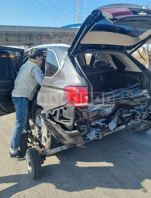 Photo 2 of 9: 2015 BMW X5 xDrive 30d, VIN WBAKS4100F0H71916 — Korean insurance auction
