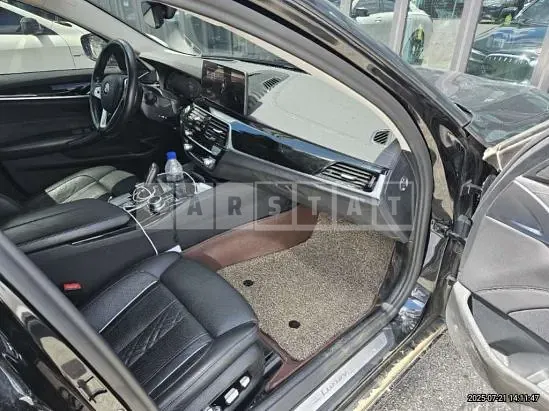 Photo 2 of 25: 2022 BMW 523d — Korean insurance auction