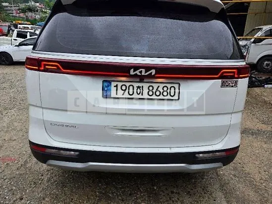 Photo 2 of 22: 2023 Kia Carnival — Korean insurance auction