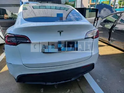 Photo 1 of 37: 2021 Tesla Model Y Long Range, VIN 5YJYGDEE0MF171901 — Korean insurance auction