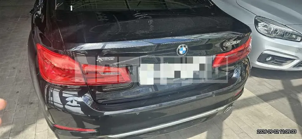 Photo 2 of 18: 2018 BMW 530i xDrive — Korean insurance auction