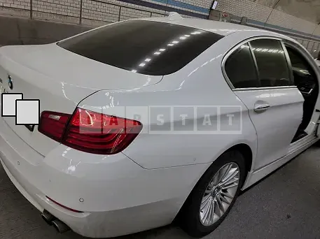 Photo 2 of 9: 2015 BMW 520d, VIN WBA5E5109FG065610 — Korean insurance auction