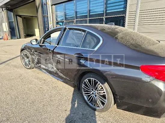 Photo 2 of 21: 2019 BMW 530i M Sport Package Plus — Korean insurance auction