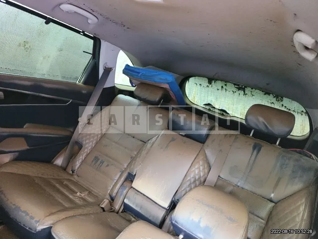 Photo 2 of 11: 2018 Kia Sorento, VIN KNAPH81ABJA396412 — Korean insurance auction