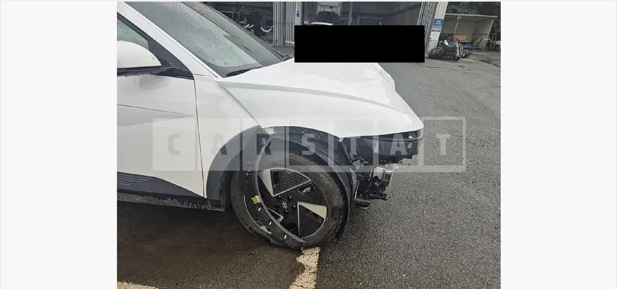 Photo 2 of 14: 2026 Hyundai IONIQ Long Range — Korean insurance auction