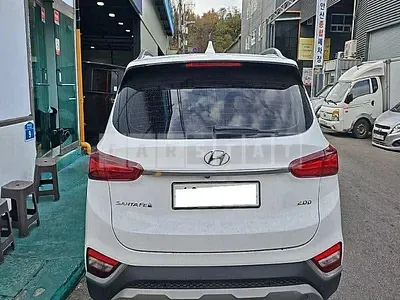 Photo 1 of 48: 2018 Hyundai Santa Fe, VIN KMHS381BBKU107615 — Korean insurance auction