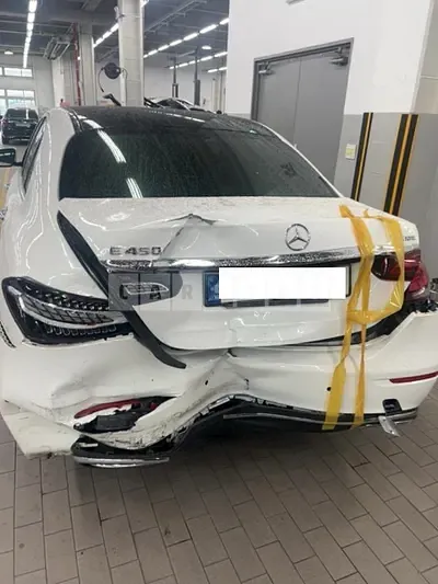 Photo 1 of 50: 2021 Mercedes-Benz E450 4Matic, VIN W1KZF5KB2MA916122 — Korean insurance auction