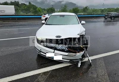 Photo 1 of 15: 2022 Hyundai Modern Ionic 5, VIN KMHKR81CPNU046174 — Korean insurance auction