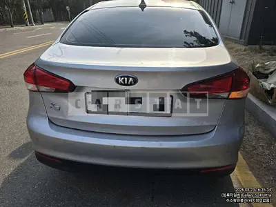 Photo 1 of 12: 2017 Kia Kz — Korean insurance auction