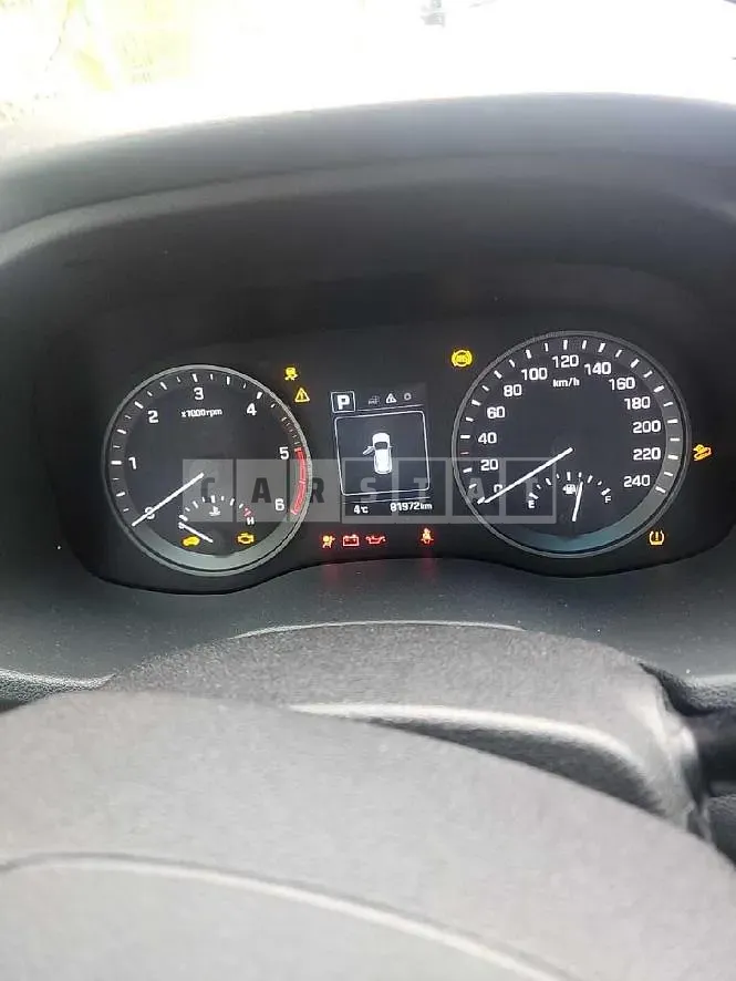 Photo 2 of 16: 2016 Hyundai Tucson TL 1.7, VIN KMHJ3815GHU294775 — Korean insurance auction