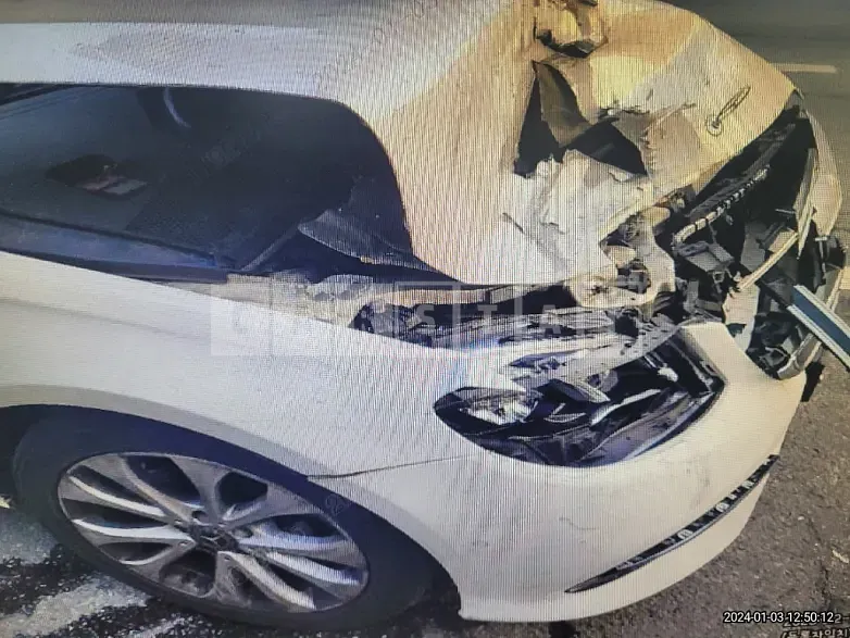 Photo 2 of 9: 2018 Mercedes-Benz E220 d, VIN WDDZF0EB5JA438997 — Korean insurance auction