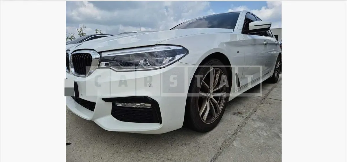 Photo 2 of 19: 2017 BMW 520d xDrive — Korean insurance auction