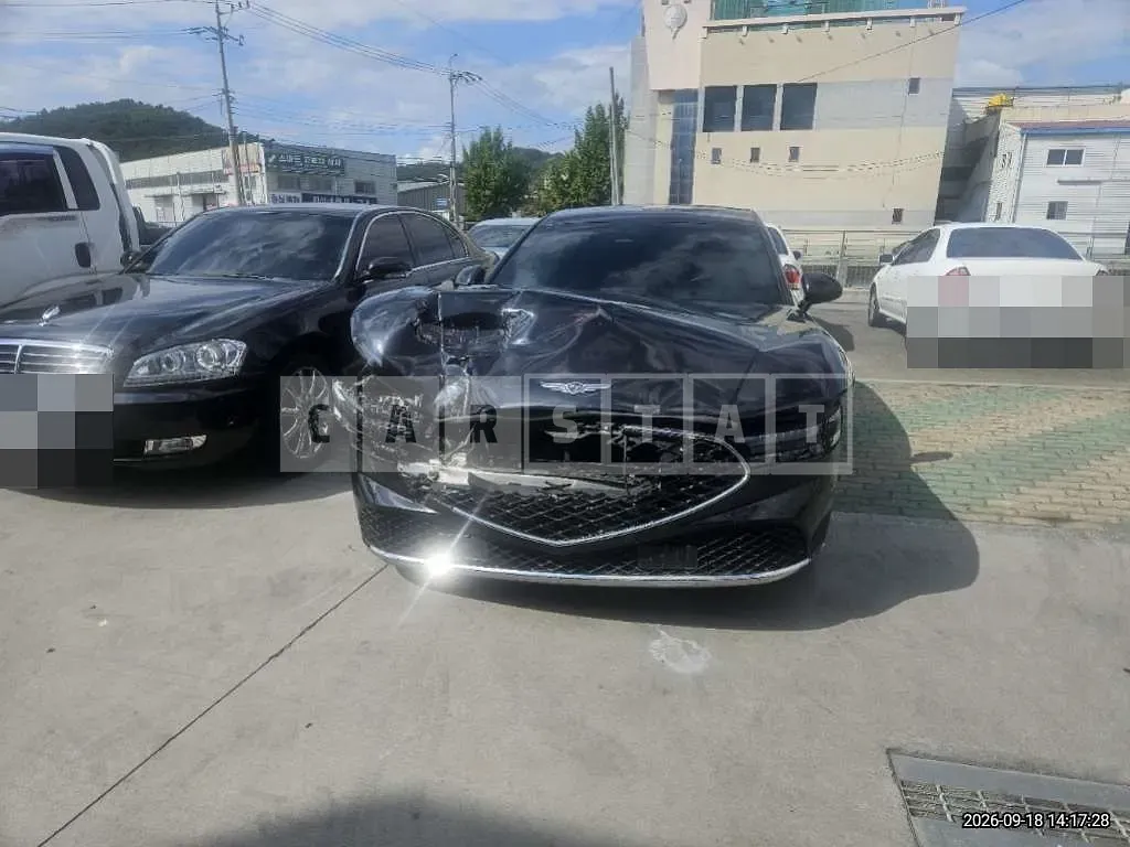 Photo 2 of 25: 2022 Genesis G90 AWD — Korean insurance auction