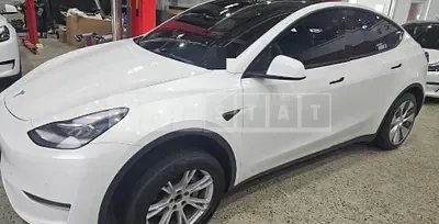 Photo 1 of 10: 2021 Tesla Model Y Long Range, VIN 5YJYCDEE9MF171900 — Korean insurance auction