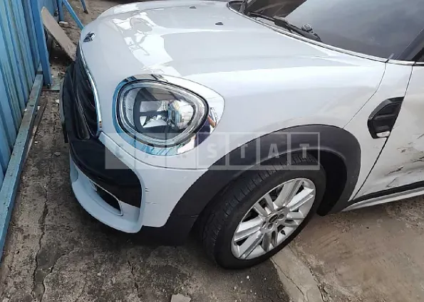 Photo 2 of 19: 2018 MINI Cooper D Countryman ALL4, VIN WMWYU1104J3D19784 — Korean insurance auction