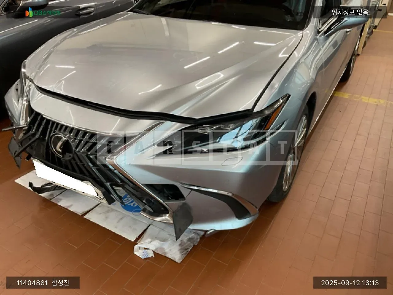 Photo 2 of 48: 2023 Lexus ES300h, VIN JTHBA1C12P2019047 — Korean insurance auction