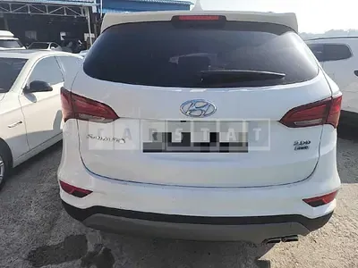 Photo 1 of 24: 2017 Hyundai Santa Fe 2.0 (4WD), VIN KMHSW81UDJU822643 — Korean insurance auction