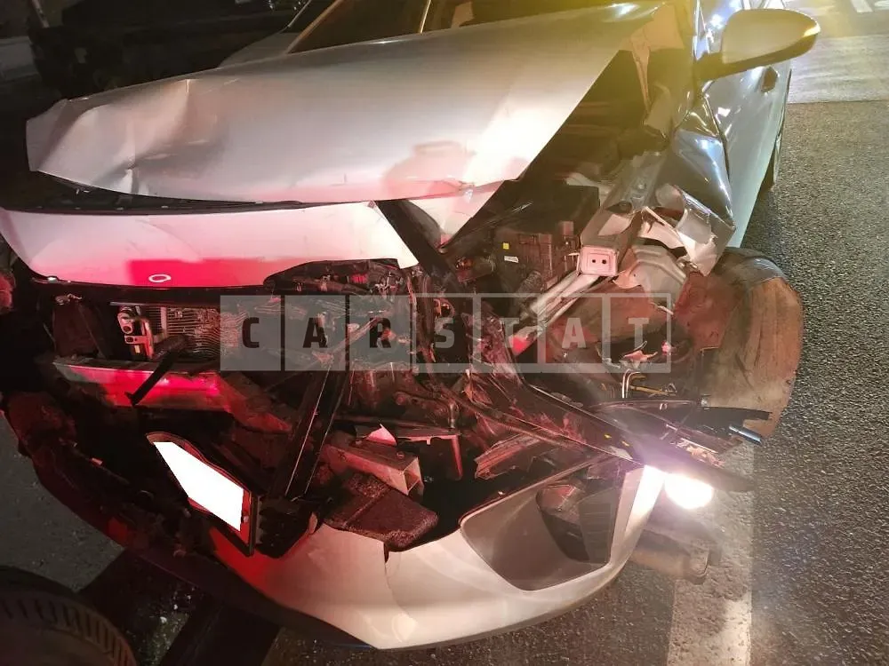 Photo 2 of 34: 2017 Hyundai IONIQ, VIN KMHC851CGJU060281 — Korean insurance auction