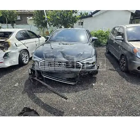 Photo 2 of 14: 2021 Audi A6 45 Tfs I — Korean insurance auction