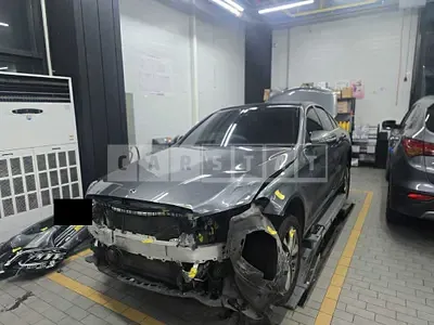 Photo 1 of 28: 2020 Mercedes-Benz C 200 — Korean insurance auction