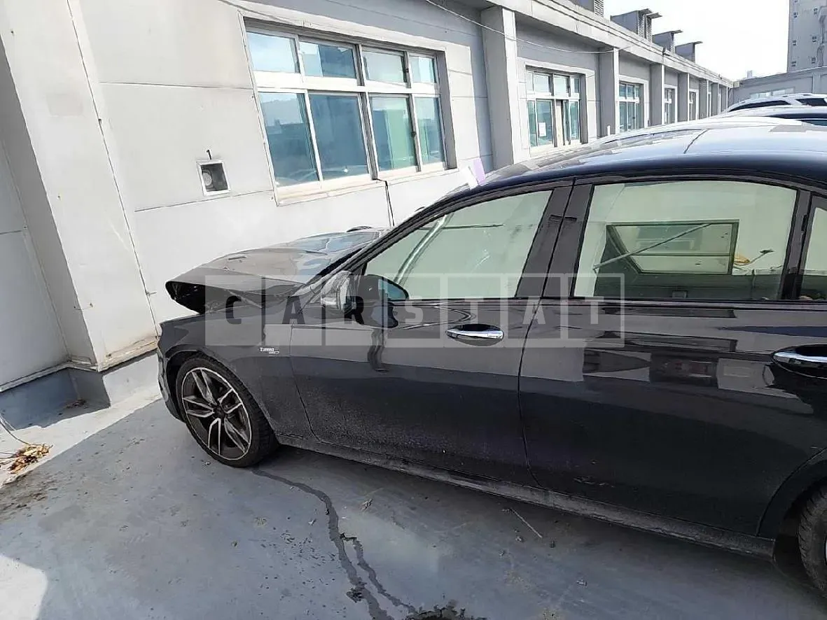 Photo 2 of 24: 2019 Mercedes-Benz E53 4Matic +, VIN WDDZF6BB4KA587300 — Korean insurance auction