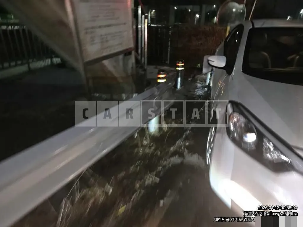 Photo 2 of 10: 2015 Kia Kz — Korean insurance auction