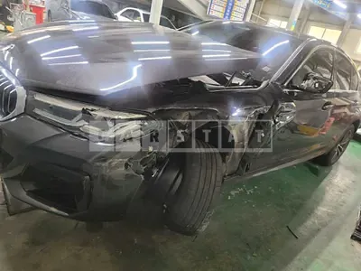 Photo 1 of 6: 2021 BMW 520i — Korean insurance auction