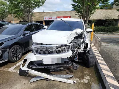 Photo 1 of 14: 2019 Kia Sorento — Korean insurance auction