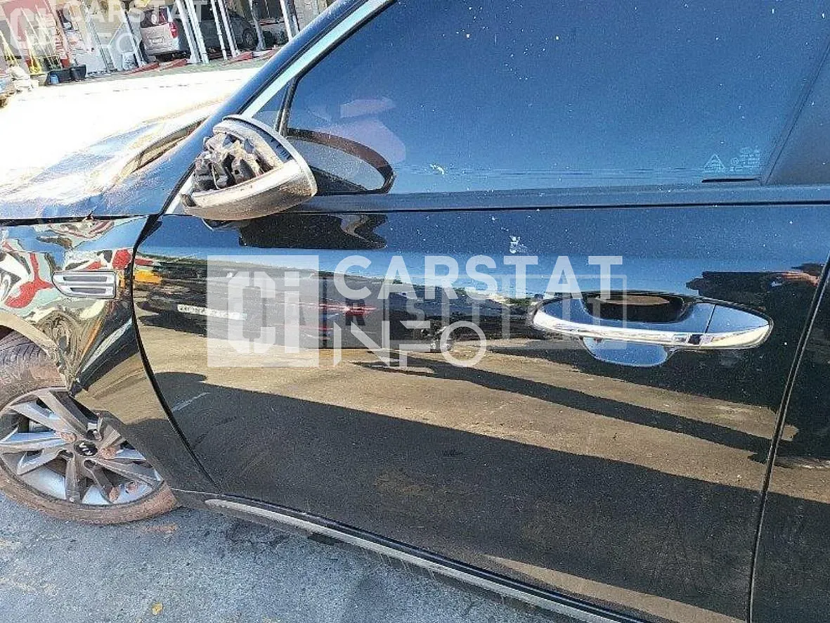 Photo 2 of 21: 2019 Kia K5, VIN KNAGT416BLA370157 — Korean insurance auction