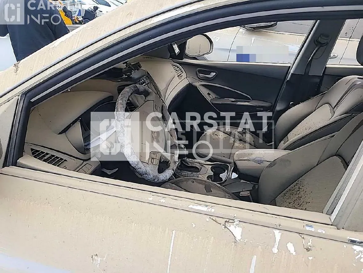 Photo 2 of 6: 2016 Hyundai Calm Santa Fe 2.0 — Korean insurance auction