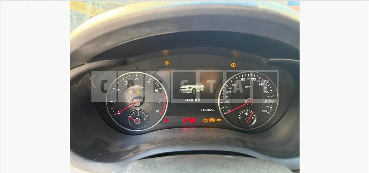 Photo 2 of 5: 2018 Kia Stinger — Korean insurance auction