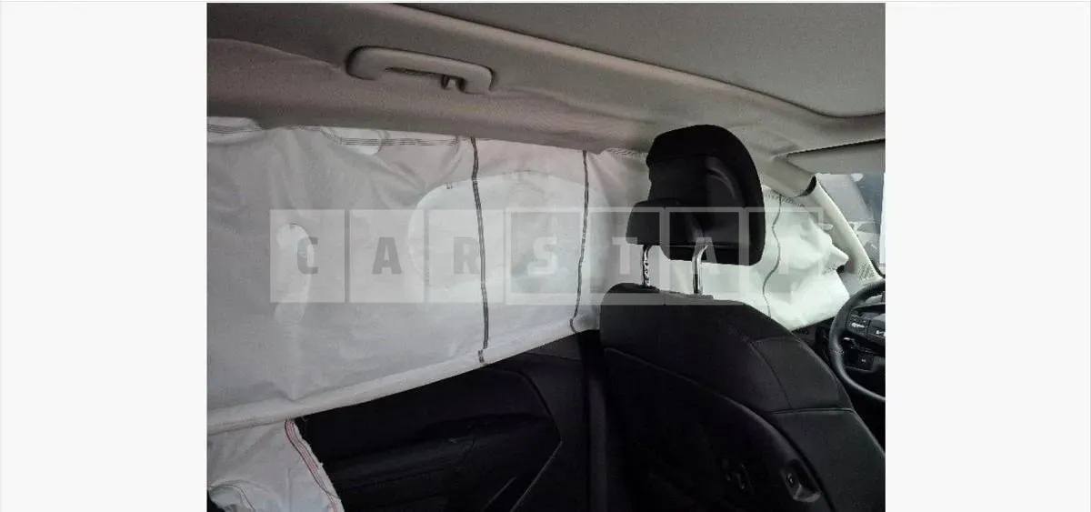 Photo 2 of 13: 2025 Kia Sportage Hybrid — Korean insurance auction