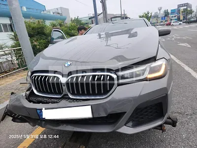 Photo 1 of 17: 2021 BMW 530i xDrive, VIN WBA31BJ0XMWX07885 — Korean insurance auction