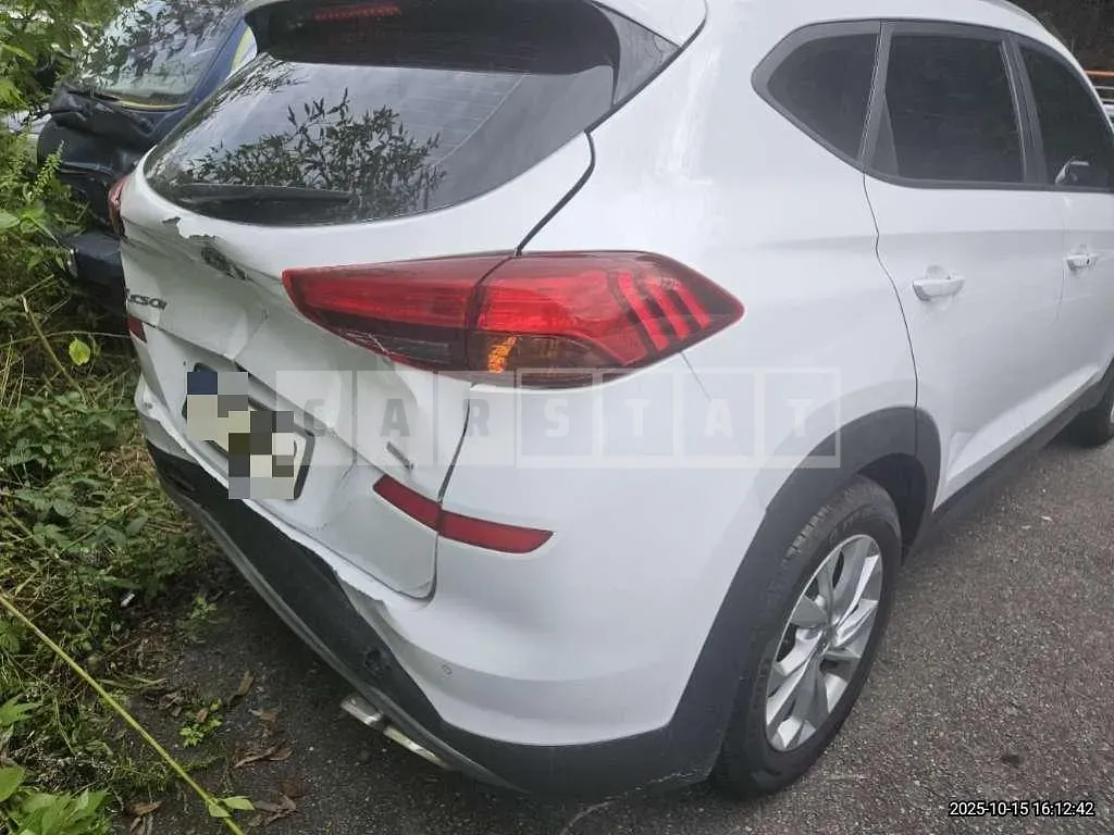 Photo 2 of 8: 2020 Hyundai Tucson TL — Korean insurance auction