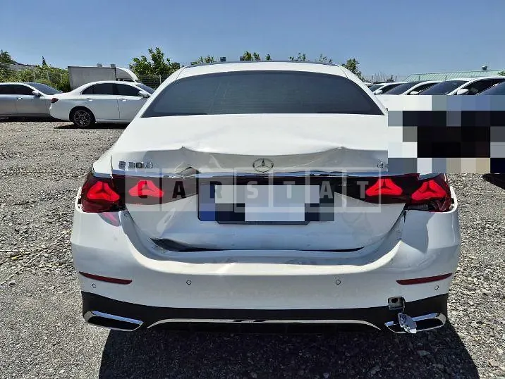 Photo 2 of 12: 2024 Mercedes-Benz E300 — Korean insurance auction