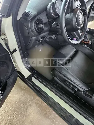 Photo 1 of 9: 2015 MINI Cooper D — Korean insurance auction