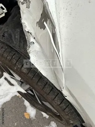 Photo 2 of 15: 2025 Volvo XC40 B4 AWD, VIN YV1XZK922S2558003 — Korean insurance auction