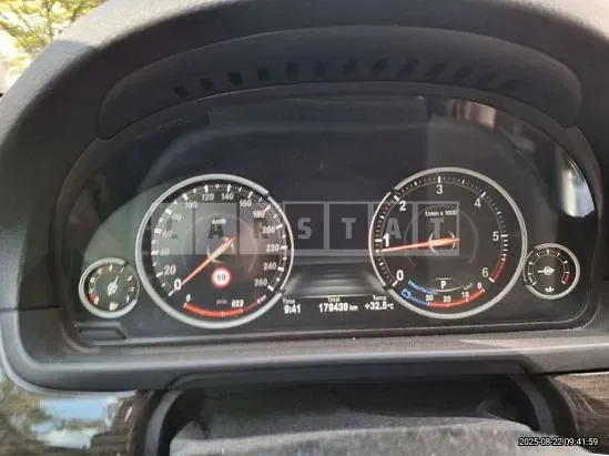 Photo 2 of 14: 2015 BMW 520d — Korean insurance auction