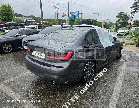Photo 2 of 27: 2019 BMW 320d — Korean insurance auction