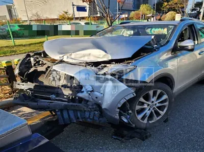 Photo 1 of 8: 2016 Toyota RAV4 2WD, VIN JTMYFREV0GD091882 — Korean insurance auction