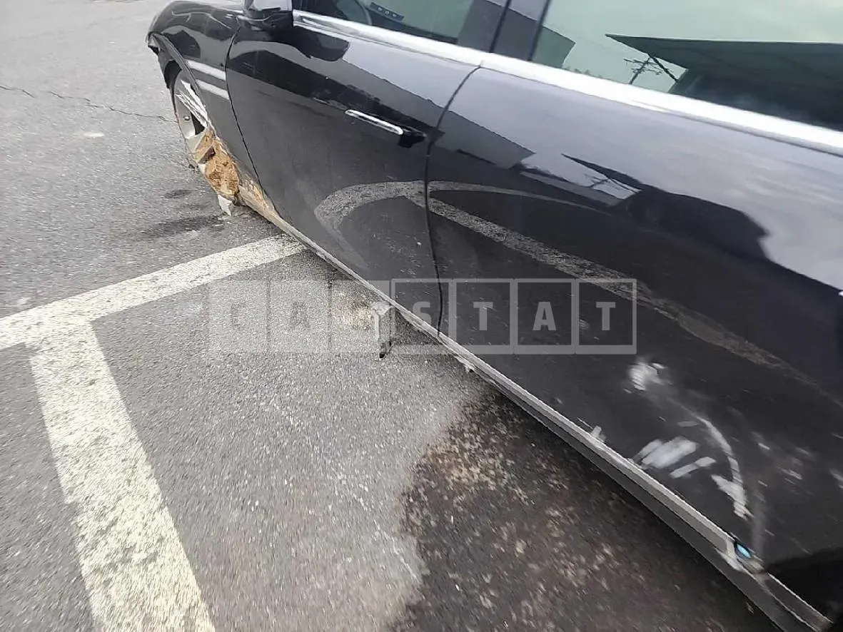 Photo 2 of 17: 2022 Genesis G90 — Korean insurance auction