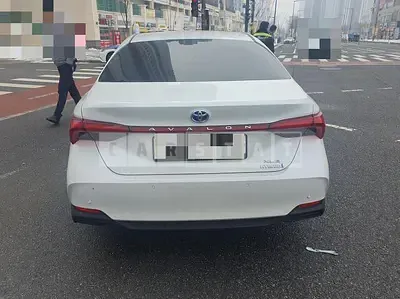 Photo 1 of 36: 2021 Toyota Avalon Hybrid — Korean insurance auction