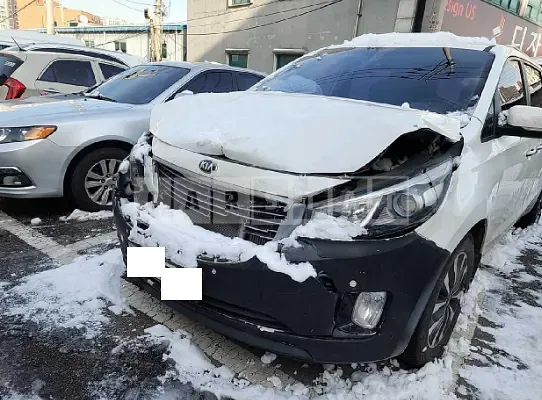 Photo 2 of 10: 2015 Kia Carnival, VIN KNHMF37ABFS008722 — Korean insurance auction