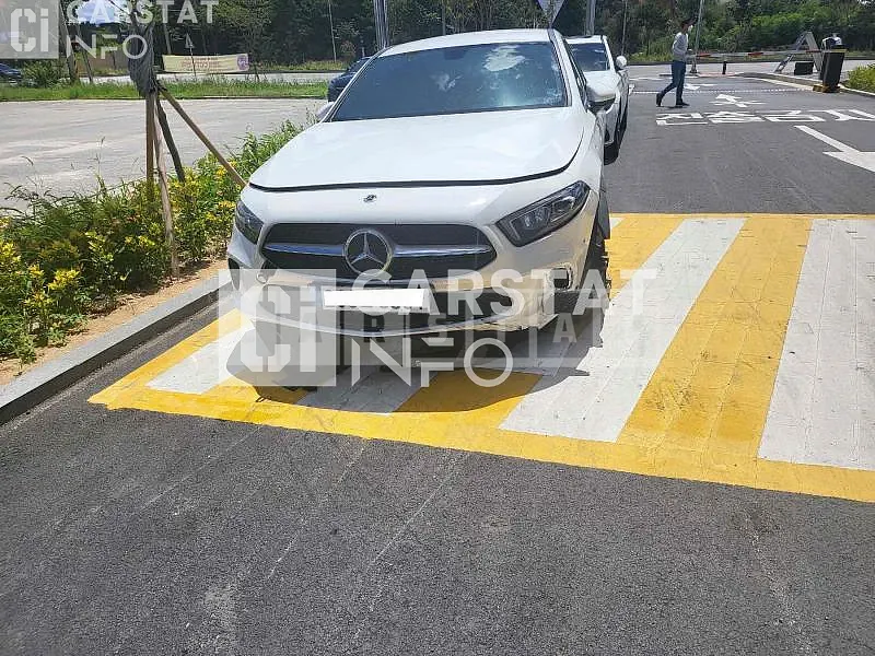 Photo 2 of 29: 2021 Mercedes-Benz A220 Sedan, VIN W1K3G4EB9MJ290240 — Korean insurance auction