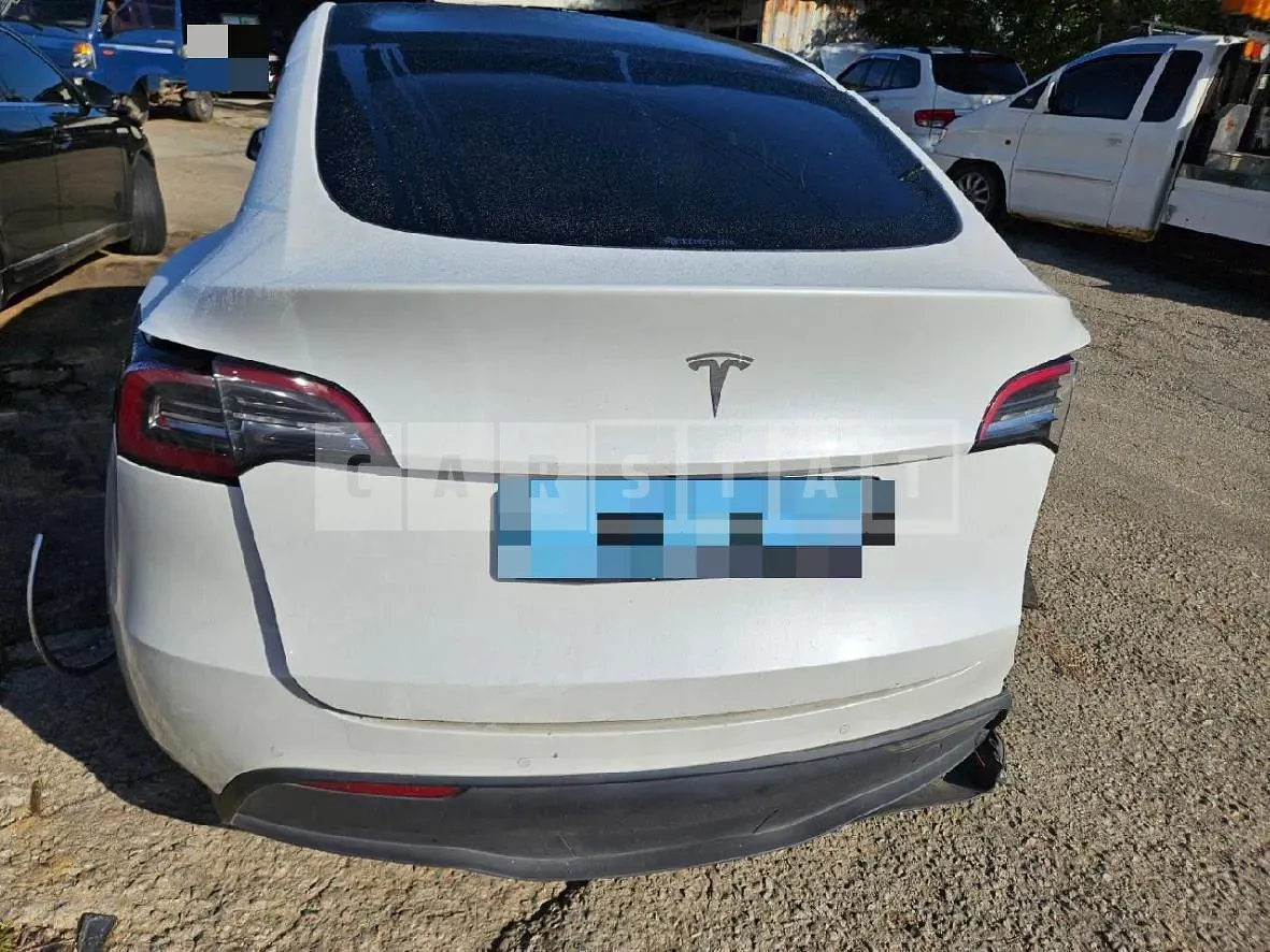 Photo 2 of 5: 2021 Tesla Model Y — Korean insurance auction