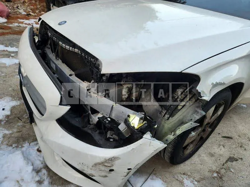 Photo 2 of 15: 2016 Mercedes-Benz C200, VIN WDDWF4CBXHF478227 — Korean insurance auction